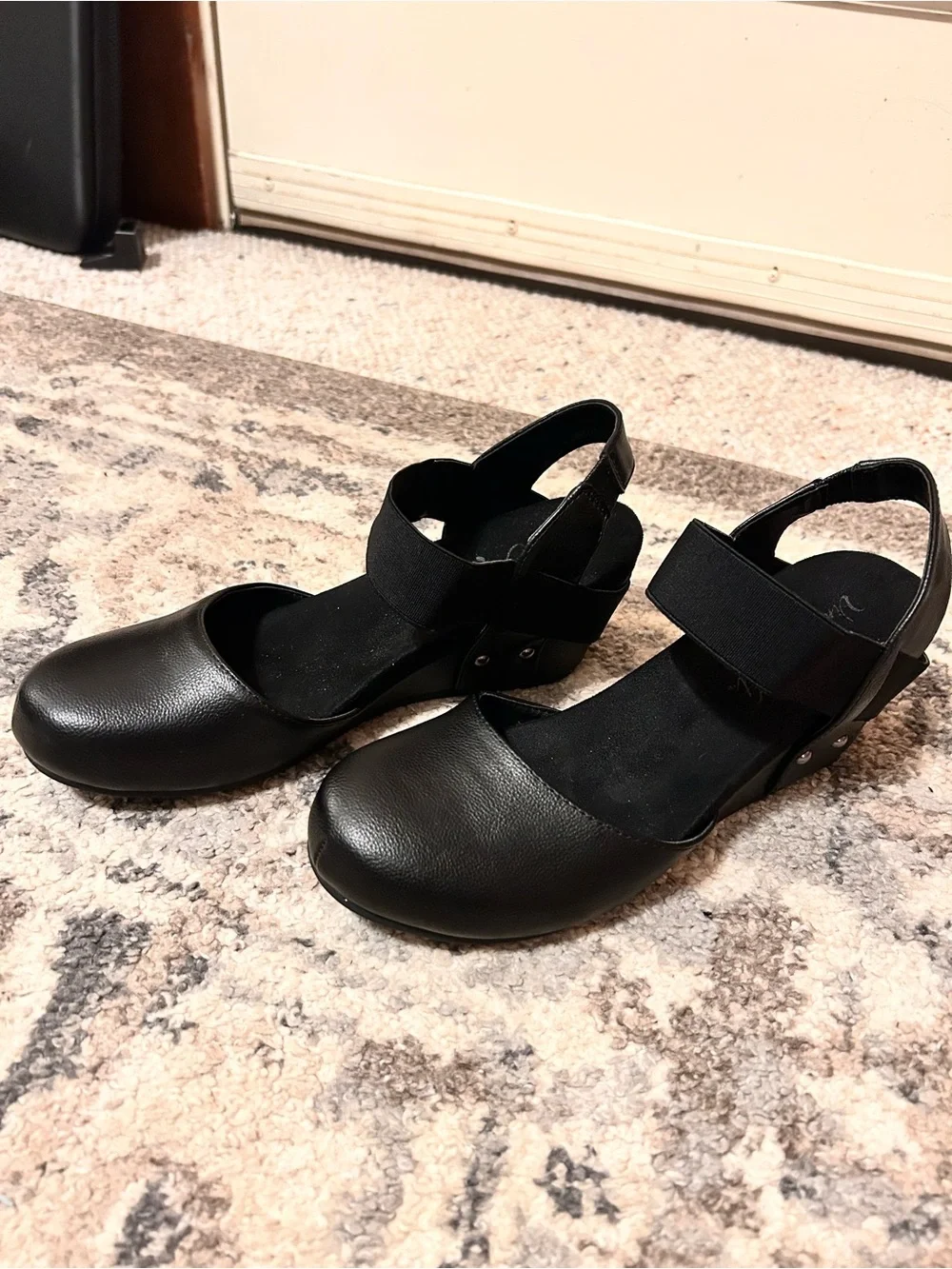 Vintage 7 Eight Freedom Wedges Black Women’s Size 7.5M